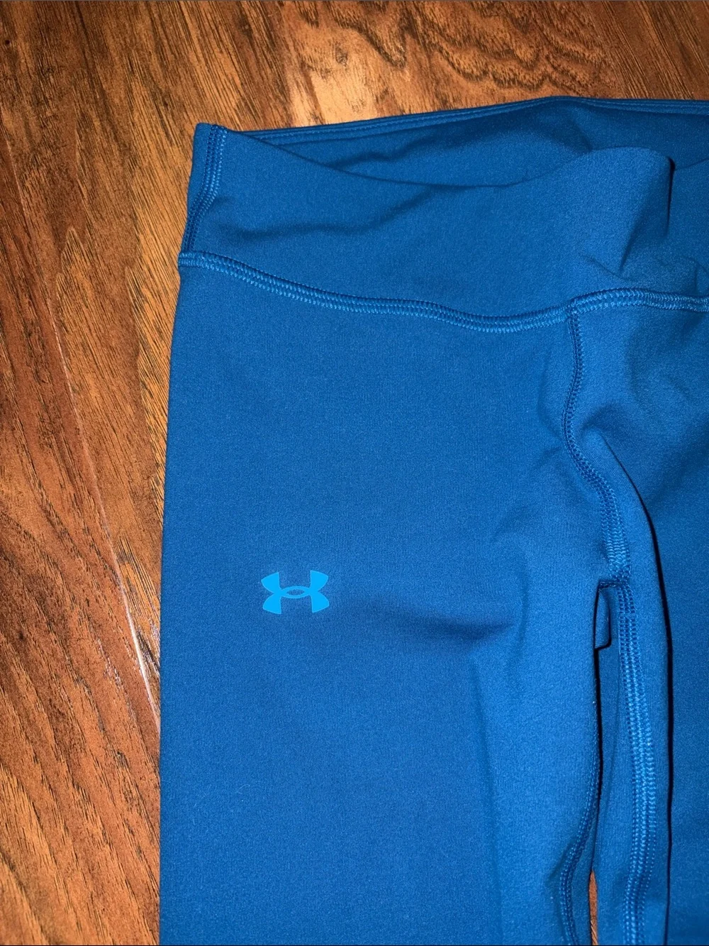 Under Armour Teal Blue Graphic Logo Cropped Leggings Youth M